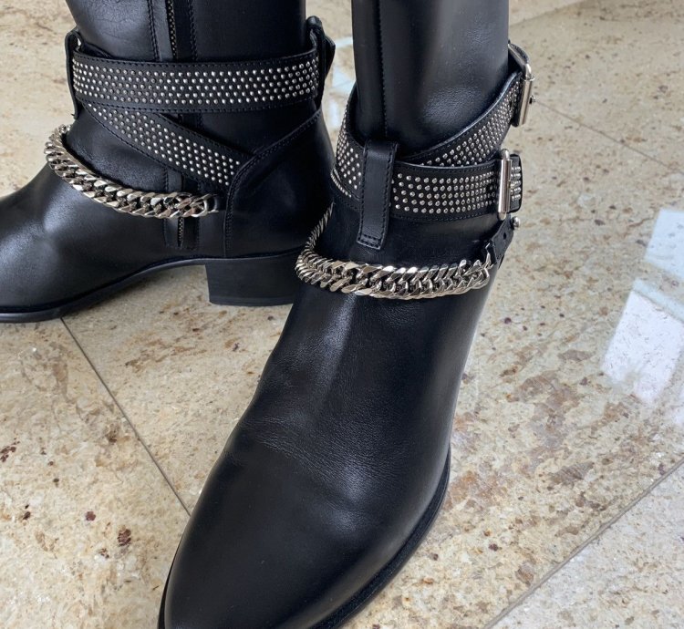 Boots With Chain Detail