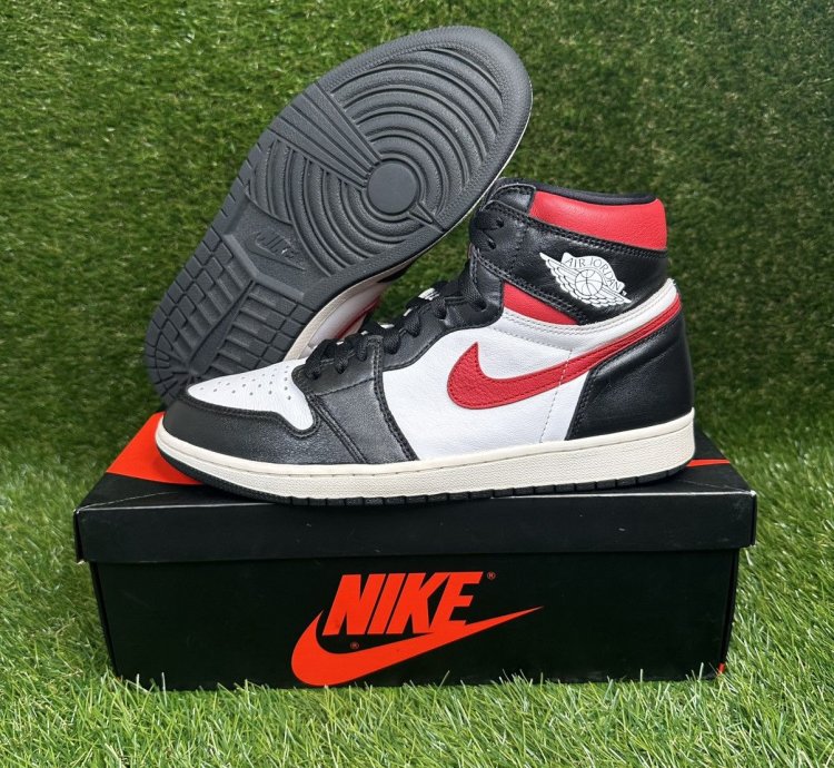 Air Jordan 1 High Gym Red