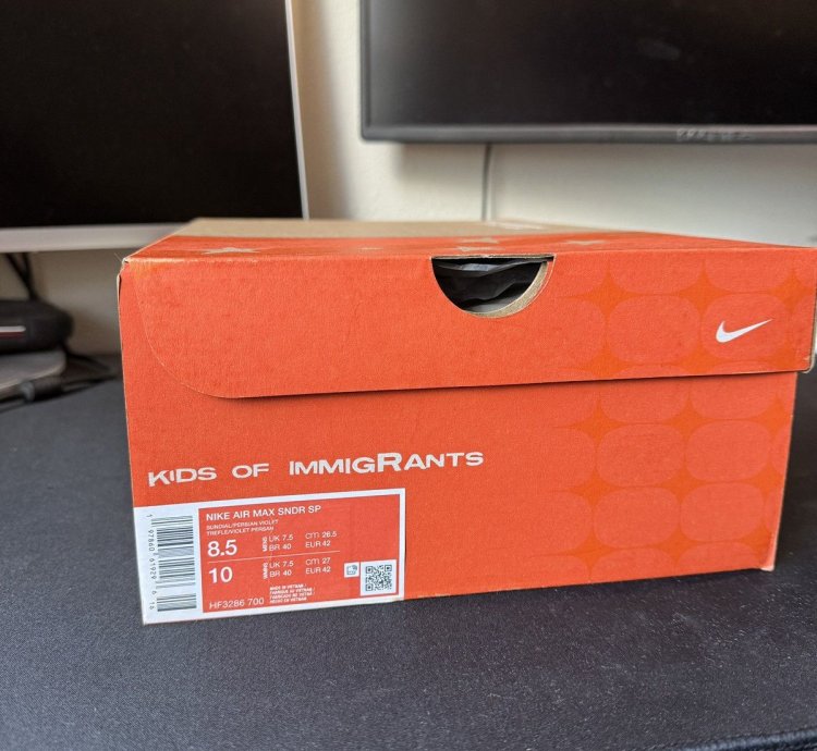 Kids Of Immigrants Nike Sndr Sp Sz 8 5