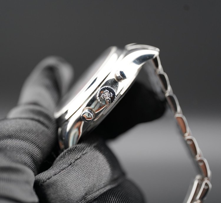 Patek Philippe Annual Calendar Chronograph 5960 1a-001