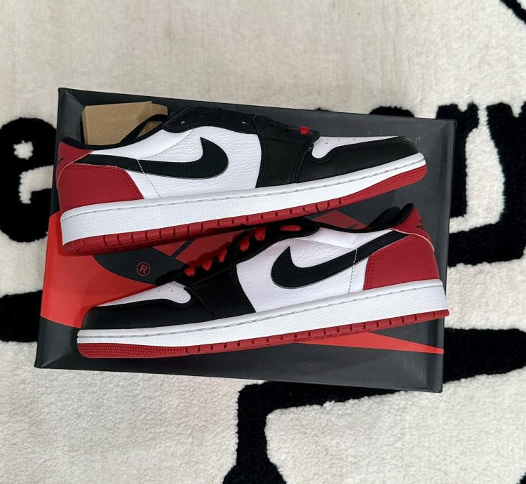 Air Jordan 1 Low Og Black Toe