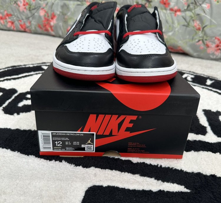 Air Jordan 1 Low Og Black Toe