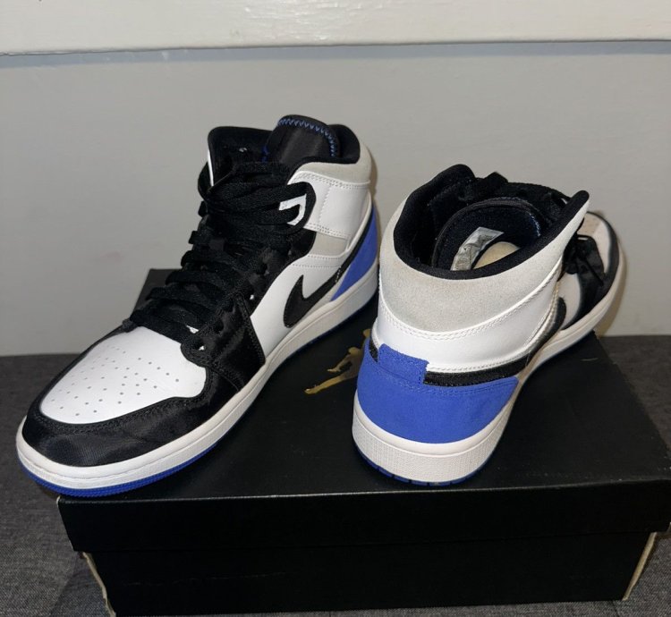 Air Jordan 1 Mid Se