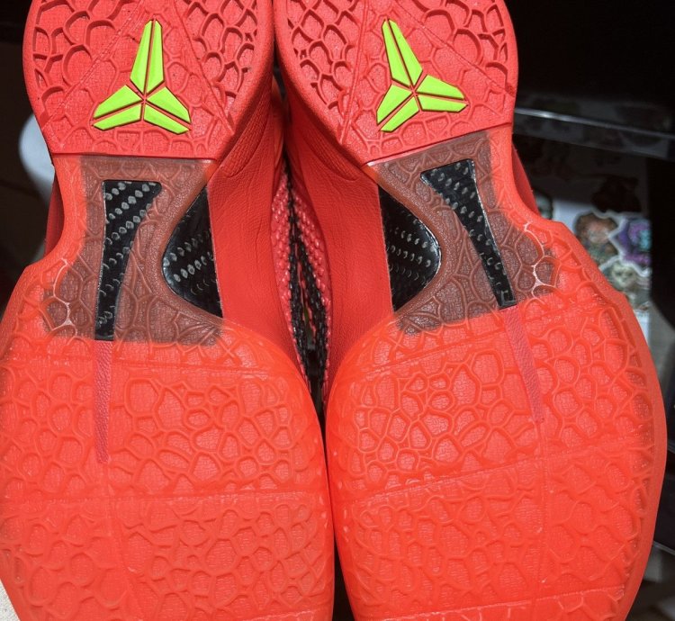 Kobe 6 Protobreverse Grinch