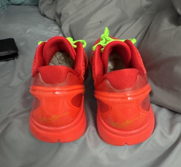 Kobe 6 Reverse Grinches