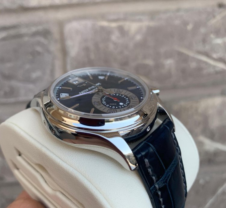 Patek Philippe Annual Calendar Chronograph 5960p-015 Blue Annual Calendar Chronograph
