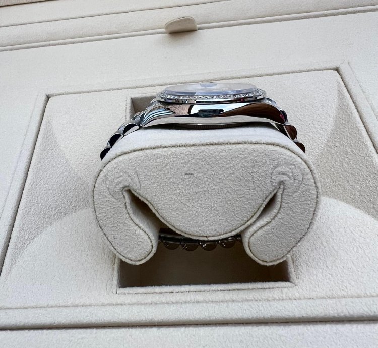 Rolex Day-date Diamond