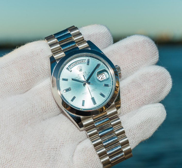 Rolex Day-date Ii 40mm - Ice Blue Dial - Smooth Bezel