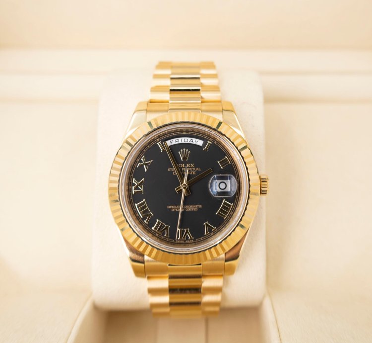 Rolex Day-date Ii 41mm Fluted Bezel Yellow Gold Black Roman Dial Presidential 218238