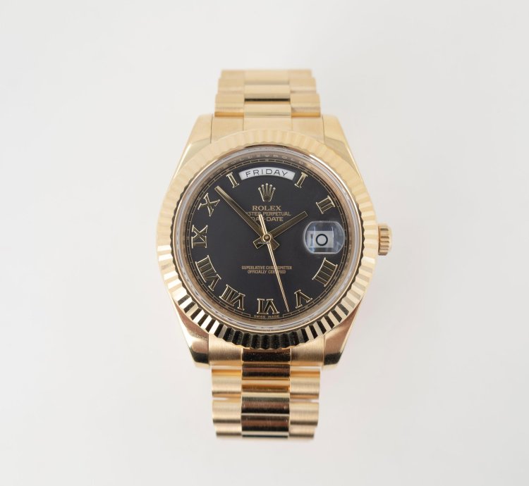 Rolex Day-date Ii 41mm Fluted Bezel Yellow Gold Black Roman Dial Presidential 218238