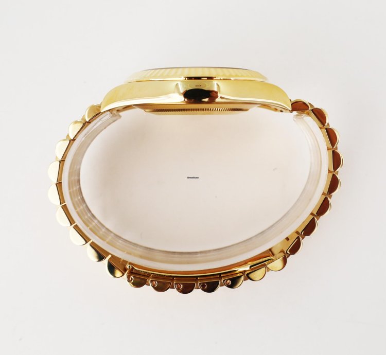 Rolex Day-date Ii 41mm Fluted Bezel Yellow Gold Black Roman Dial Presidential 218238