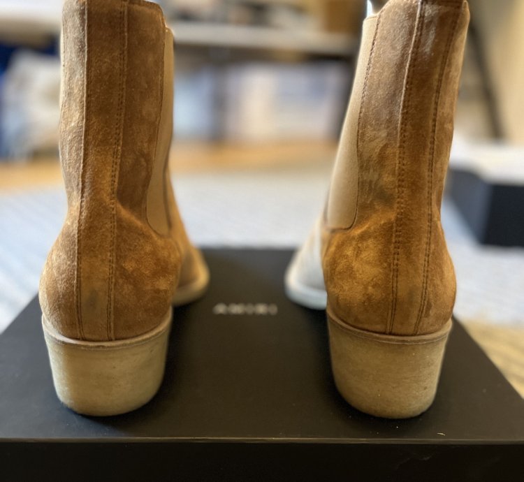 Chelsea Crepe Sole Boot