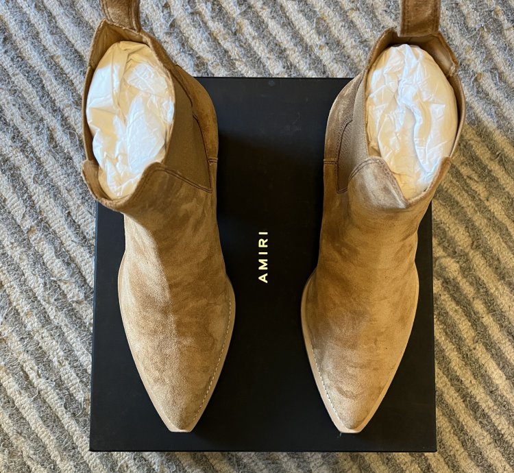 Chelsea Crepe Sole Boot