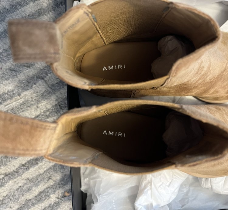 Chelsea Crepe Sole Boot