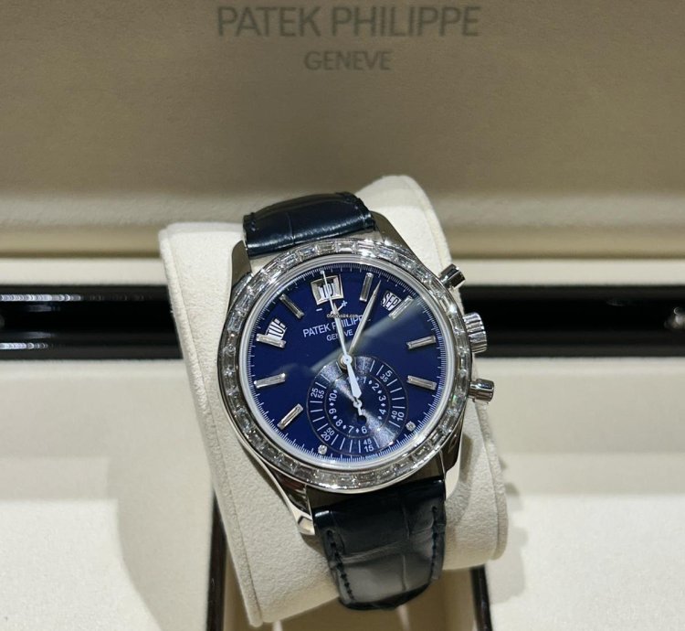 Patek Philippe Annual Calendar Chronograph 5961p-001