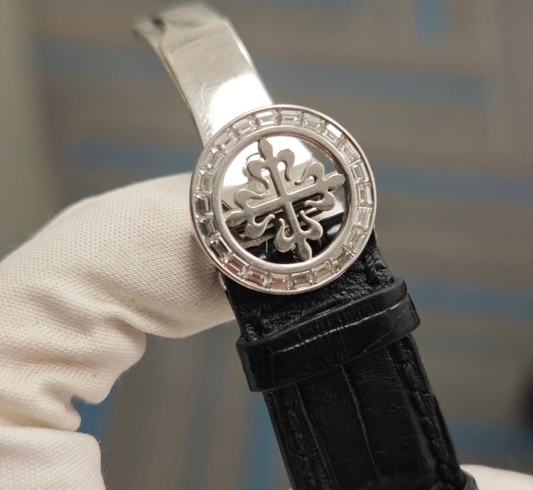 Patek Philippe Annual Calendar Chronograph 5961p-001