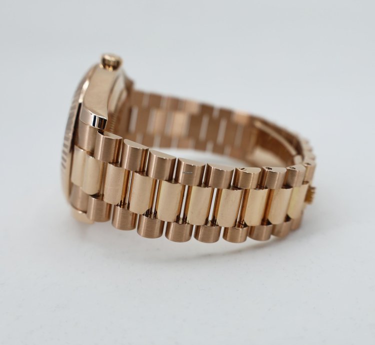 Rolex Day-date Ii Presidential 41mm Rose Gold Pink Roman Dial Presidential Bracelet 218235