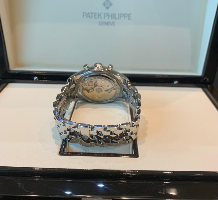 Patek Philippe Annual Calendar Chronograph Black Dial Stainless Steel 40 52018 - 5960 1a-010