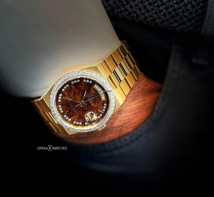Rolex Day-date Oysterquartz Factory Platinum Diamond Bezel