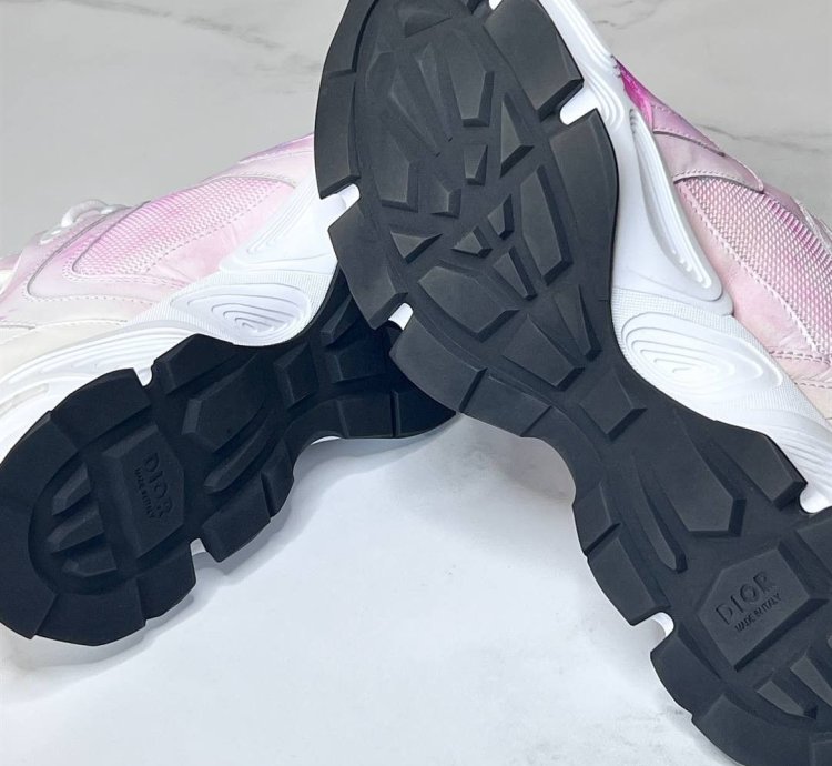 Christian Dior Cd1 Tie-dye Daniel Arsham Sneakers In Pink