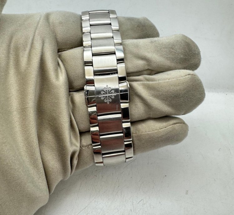 Patek Philippe Annual Calendar Chronograph Complications