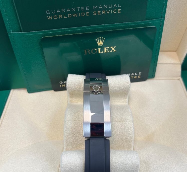 Rolex Black Cerachrom Bezel - Black And Silver Diamond Dial - Oysterflex Strap 126519ln