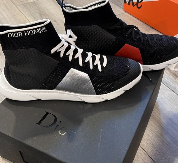Christian Dior High Top Sneaker