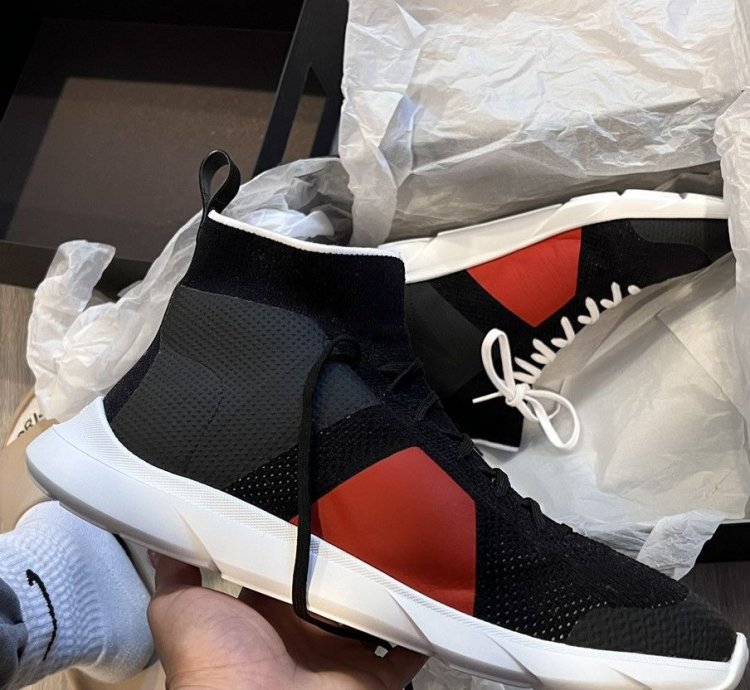 Christian Dior High Top Sneaker