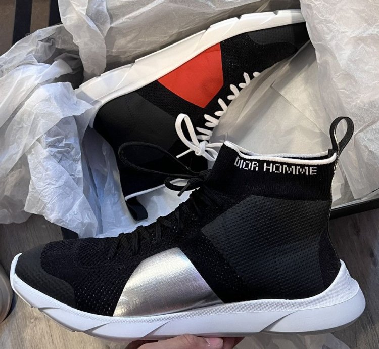 Christian Dior High Top Sneaker