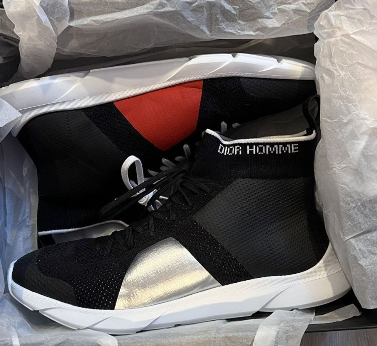 Christian Dior High Top Sneaker