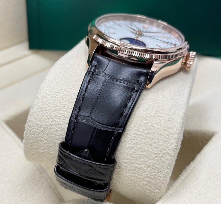 Rolex Cellini Moonphase New Cellini Moonphase 18k Rose Gold 39mm White Dial On Black Leather Strap