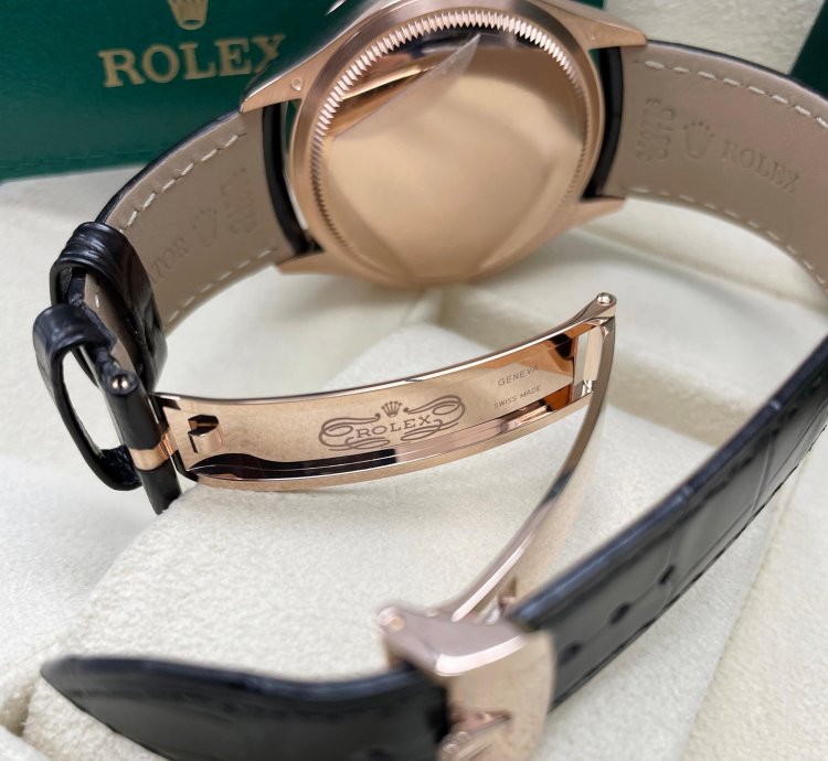 Rolex Cellini Moonphase New Cellini Moonphase 18k Rose Gold 39mm White Dial On Black Leather Strap