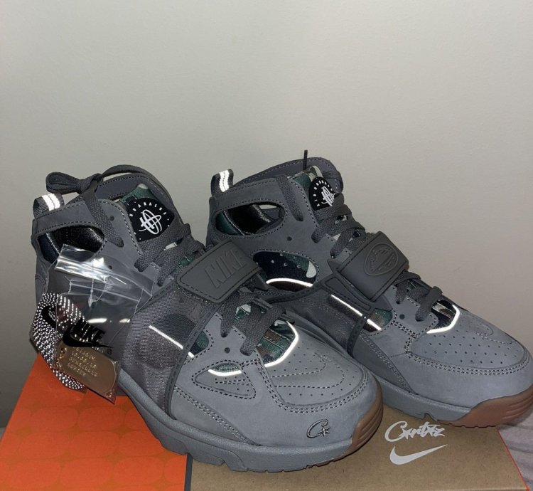 Nike Air Huarache Corteiz Gully Grey