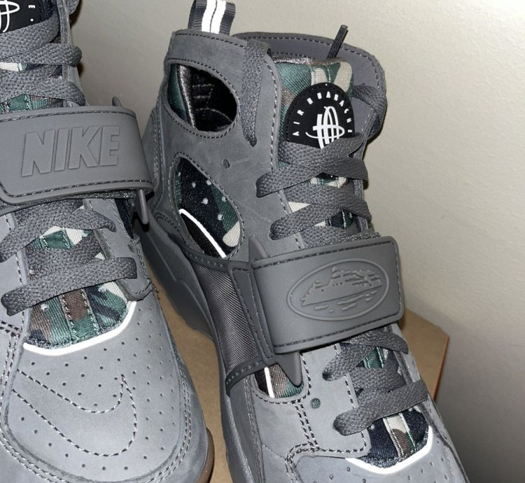 Nike Air Huarache Corteiz Gully Grey
