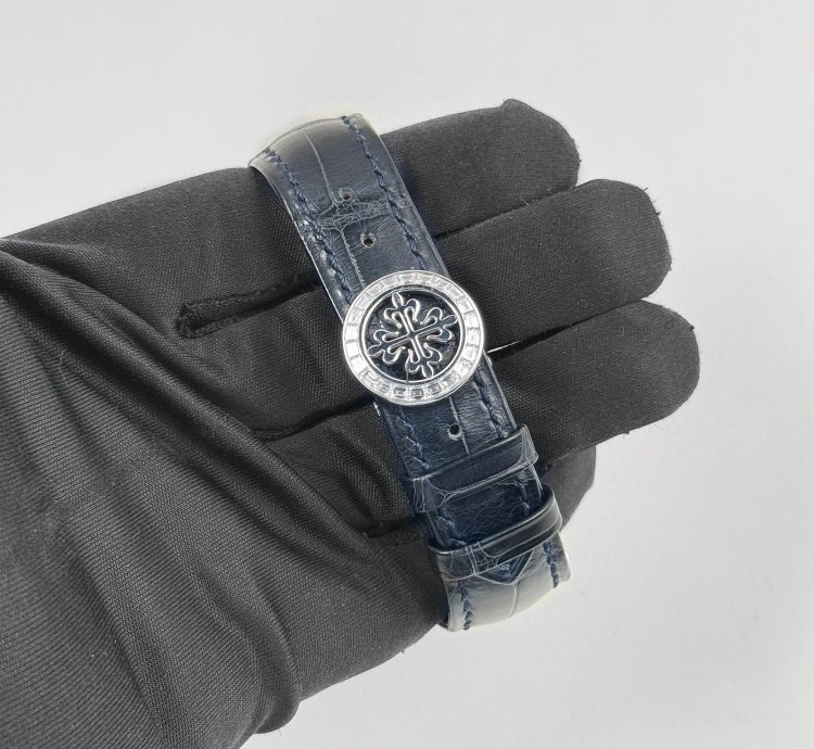 Patek Philippe Annual Calendar Chronograph Complications 5961p-001 Annual Calendar Platinum Baguette Blue Dial 2023