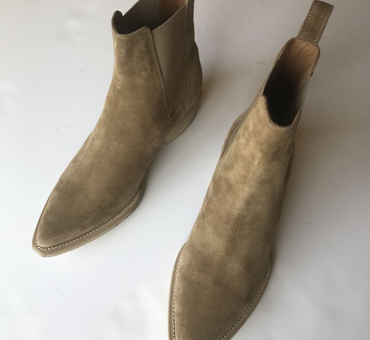 Crepe Suede Point-toe Chelsea Boots