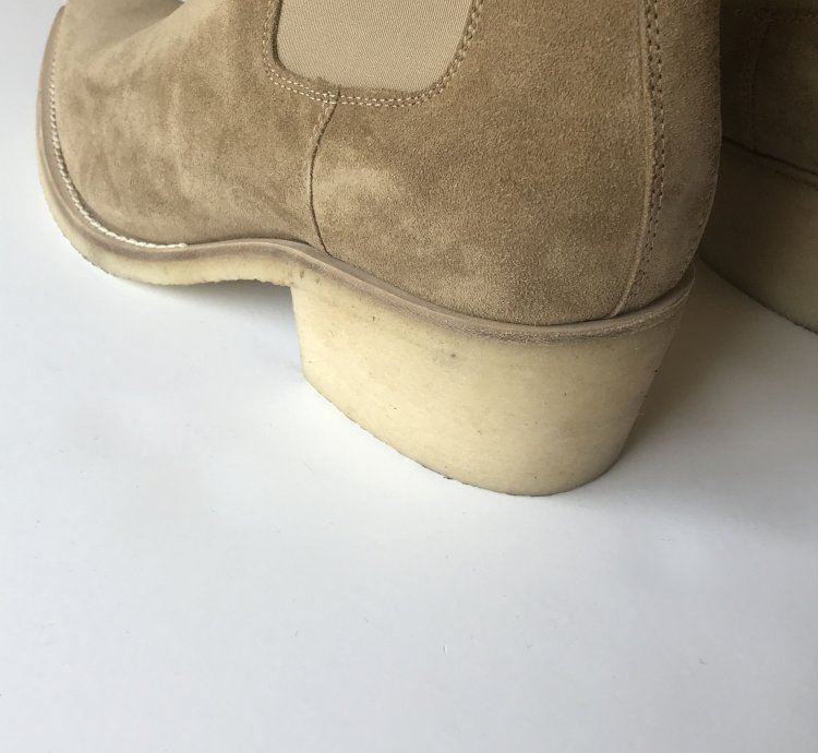 Crepe Suede Point-toe Chelsea Boots
