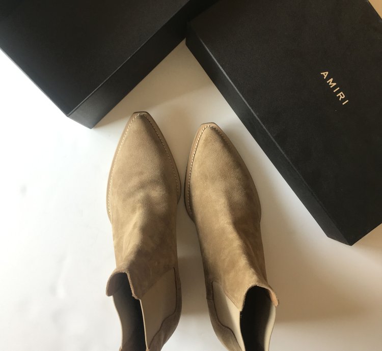 Crepe Suede Point-toe Chelsea Boots
