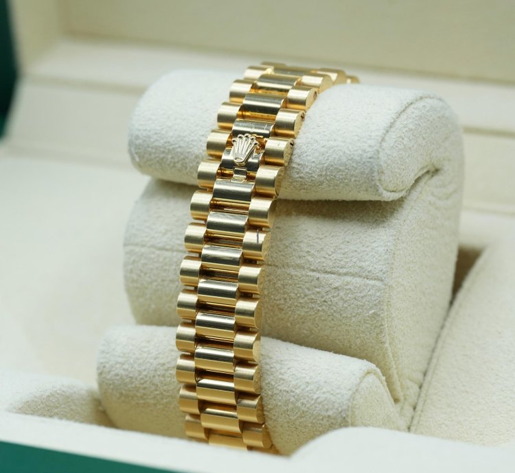Rolex Datejust 31 2024 Yellow Gold Datejust 31 Factory Green Diamond Dial Unworn Box Papers 278278
