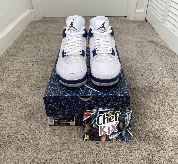 Nike Air Jordan 4 Retro Midnight Navy Size 10 5 New