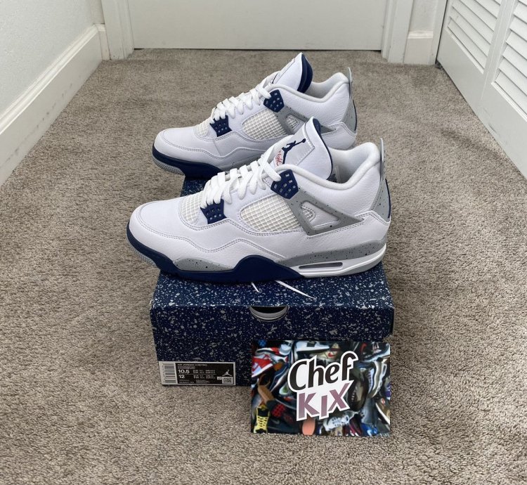 Nike Air Jordan 4 Retro Midnight Navy Size 10 5 New