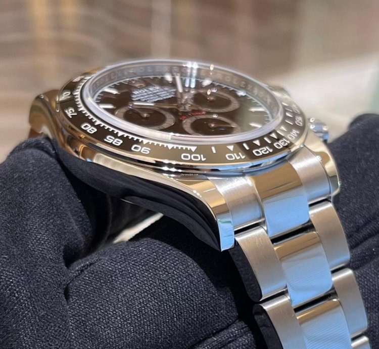 Rolex Daytona warranty Dated In Oct 2024