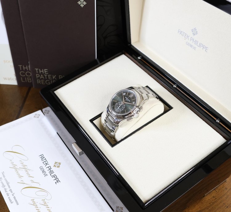 Patek Philippe Annual Calendar Chronograph Complications Flyback Chronograph 42mm