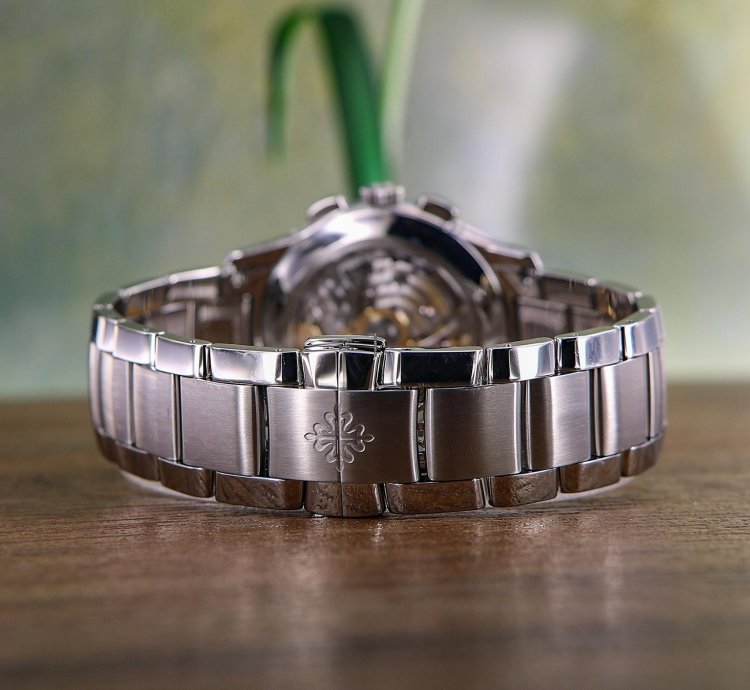 Patek Philippe Annual Calendar Chronograph Flyback Chronograph Annual Calendar Ref 5905 1a Olive Green Dial Full Set 2024