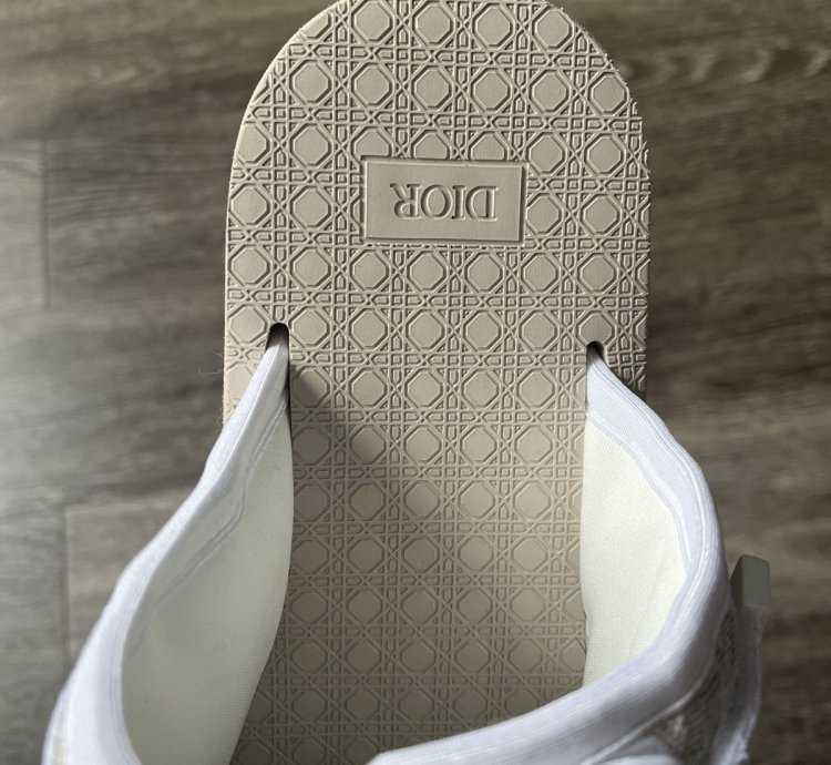 Dior Alpha Slide Off White