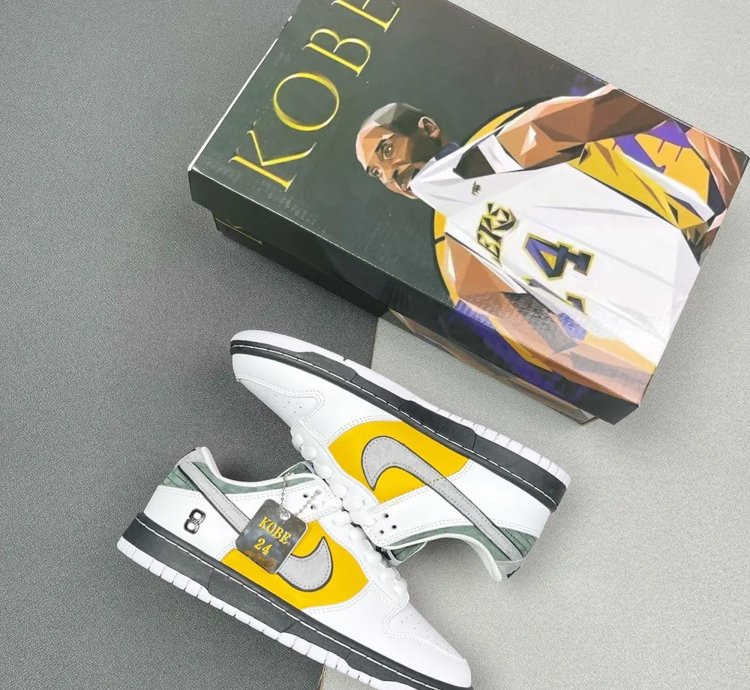 Nike Sb Dunk Low X Kobe 24 White Lf2428-001
