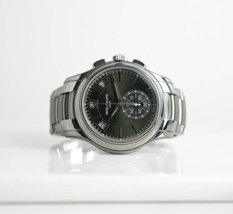 Patek Philippe Annual Calendar Chronograph Flyback Chronograph Annual Calendar Steel Green Dial 42mm Automatic
