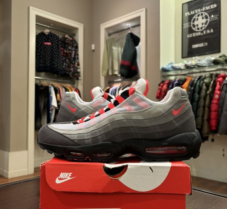 Nike Air Max 95 0g Solar Red 18