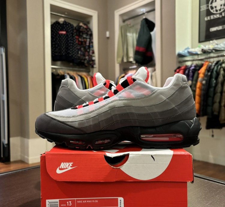 Nike Air Max 95 0g Solar Red 18