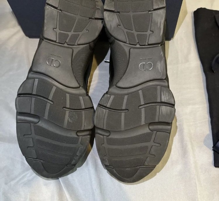 Dior B22 Black